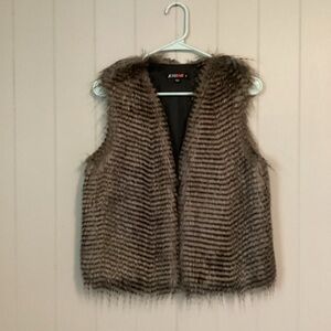 **RARE-FIND** JustFab Faux Fur Vest in Brown and Black